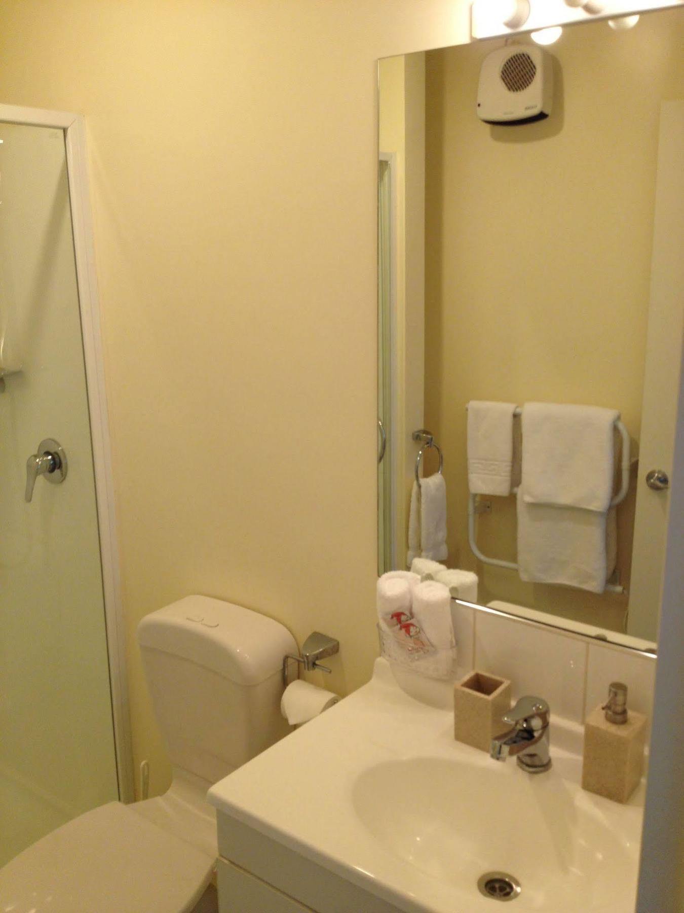 אקורואה La Rochelle Motel מראה חיצוני תמונה